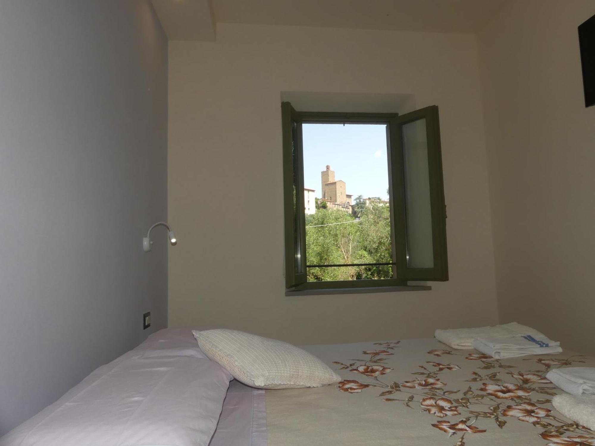 Helichrysum Bed & Breakfast Vinci Luaran gambar