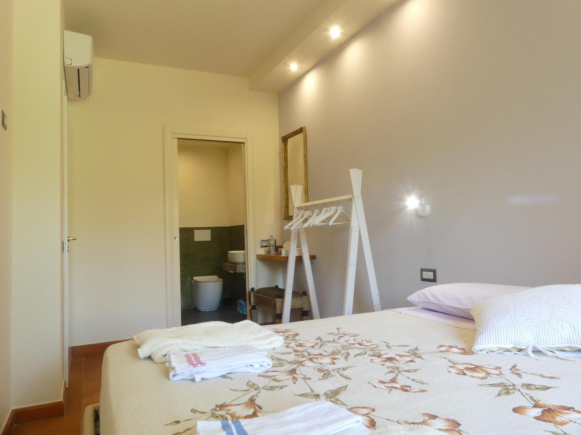 Helichrysum Bed & Breakfast Vinci Luaran gambar
